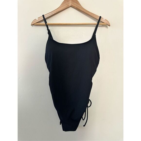 Shade & Shore Black Ribbed Pull Side Adjustable Swimsuit Size Medium - Picture 2 of 5